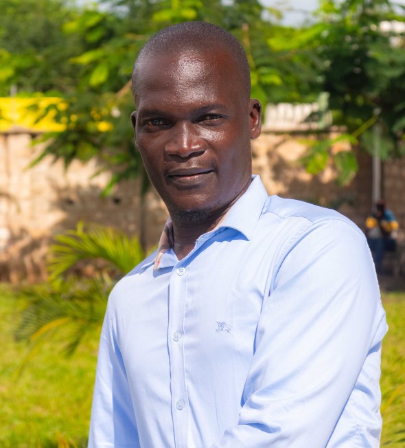 Nelson Eshimosi